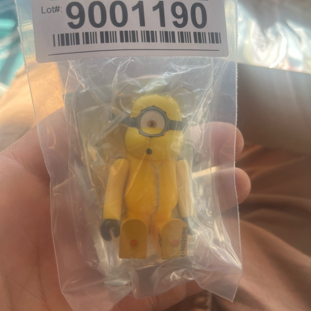New rare bearbrick Yellow Minion collectable